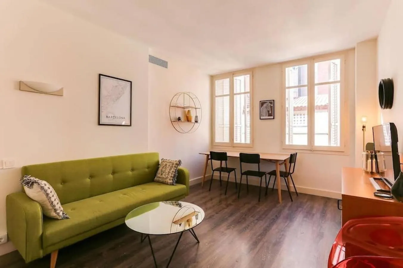 Stylish 2 Bdr In Trendy Gracia location